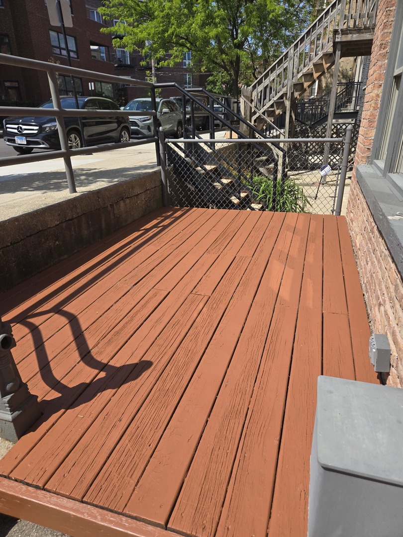 1734 W Beach Avenue, Chicago, IL 60612