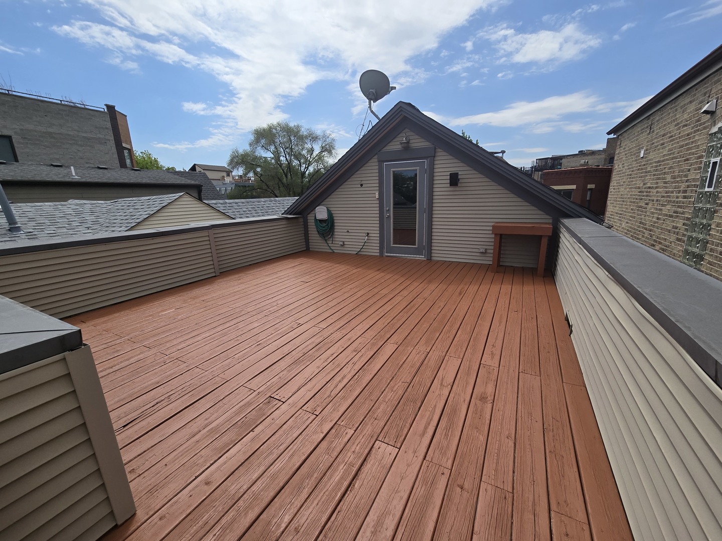 1734 W Beach Avenue, Chicago, IL 60612
