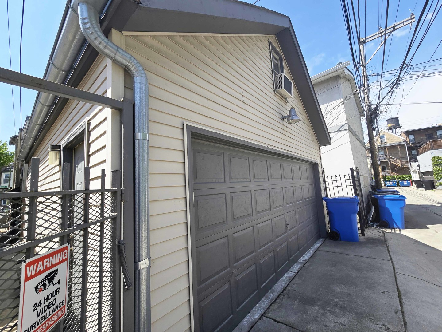 1734 W Beach Avenue, Chicago, IL 60612