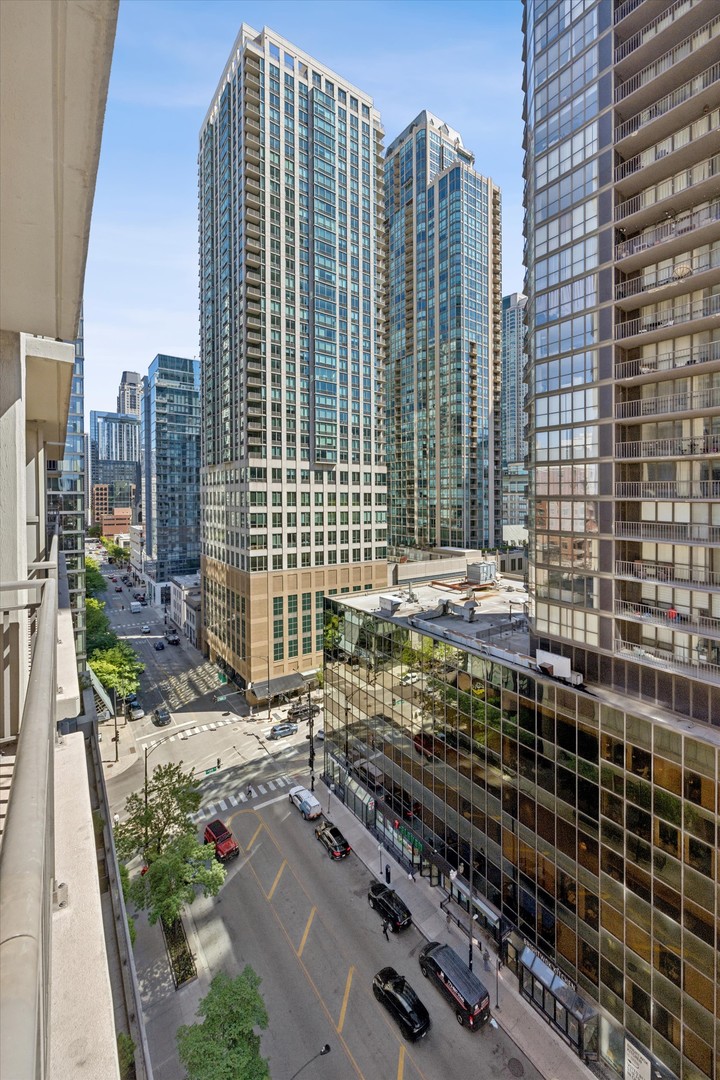 630 N State Street #1305, Chicago, IL 60654