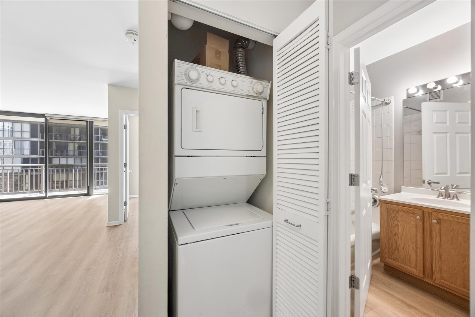 630 N State Street #1305, Chicago, IL 60654