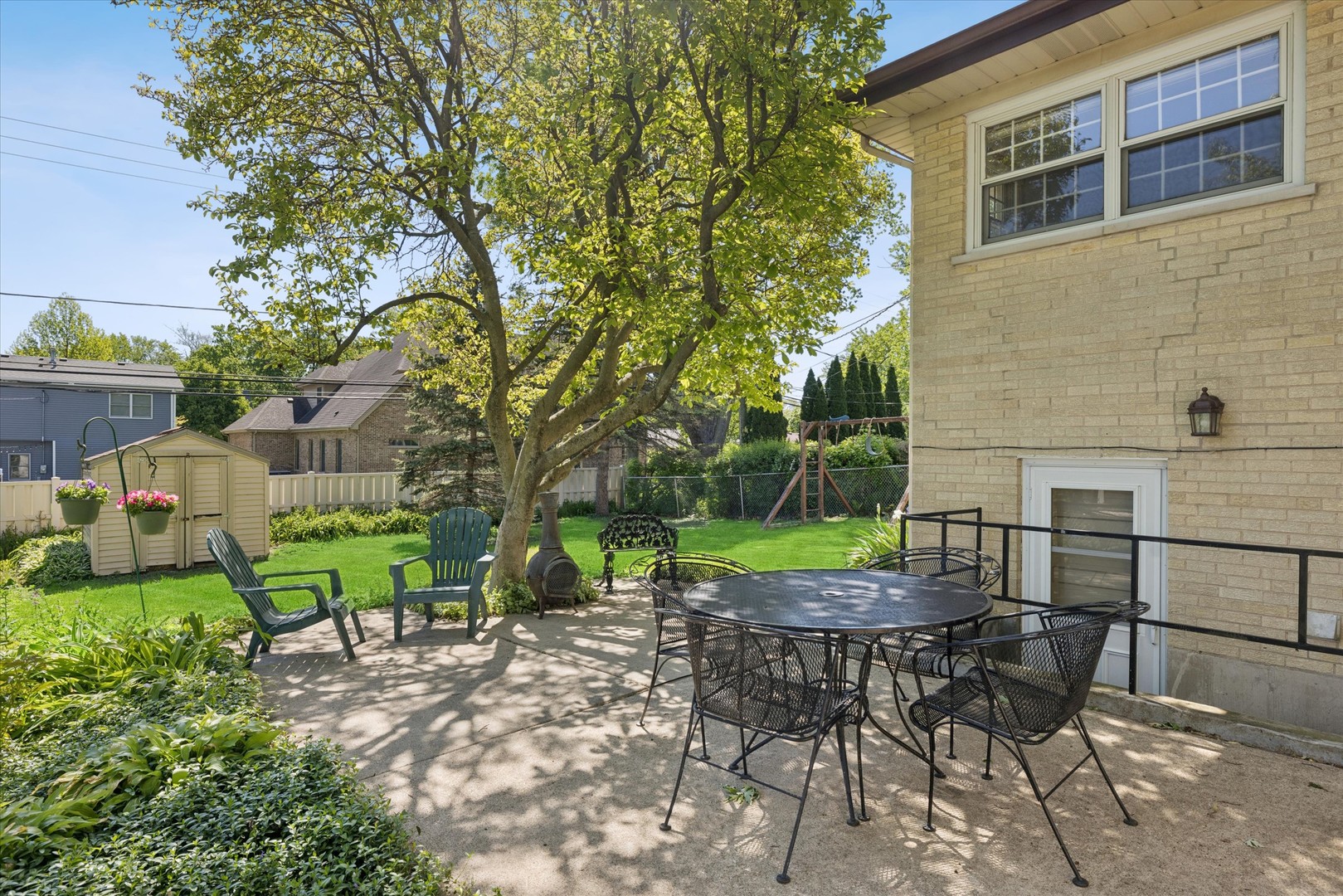 827 N Douglas Avenue, Arlington Heights, IL 60004