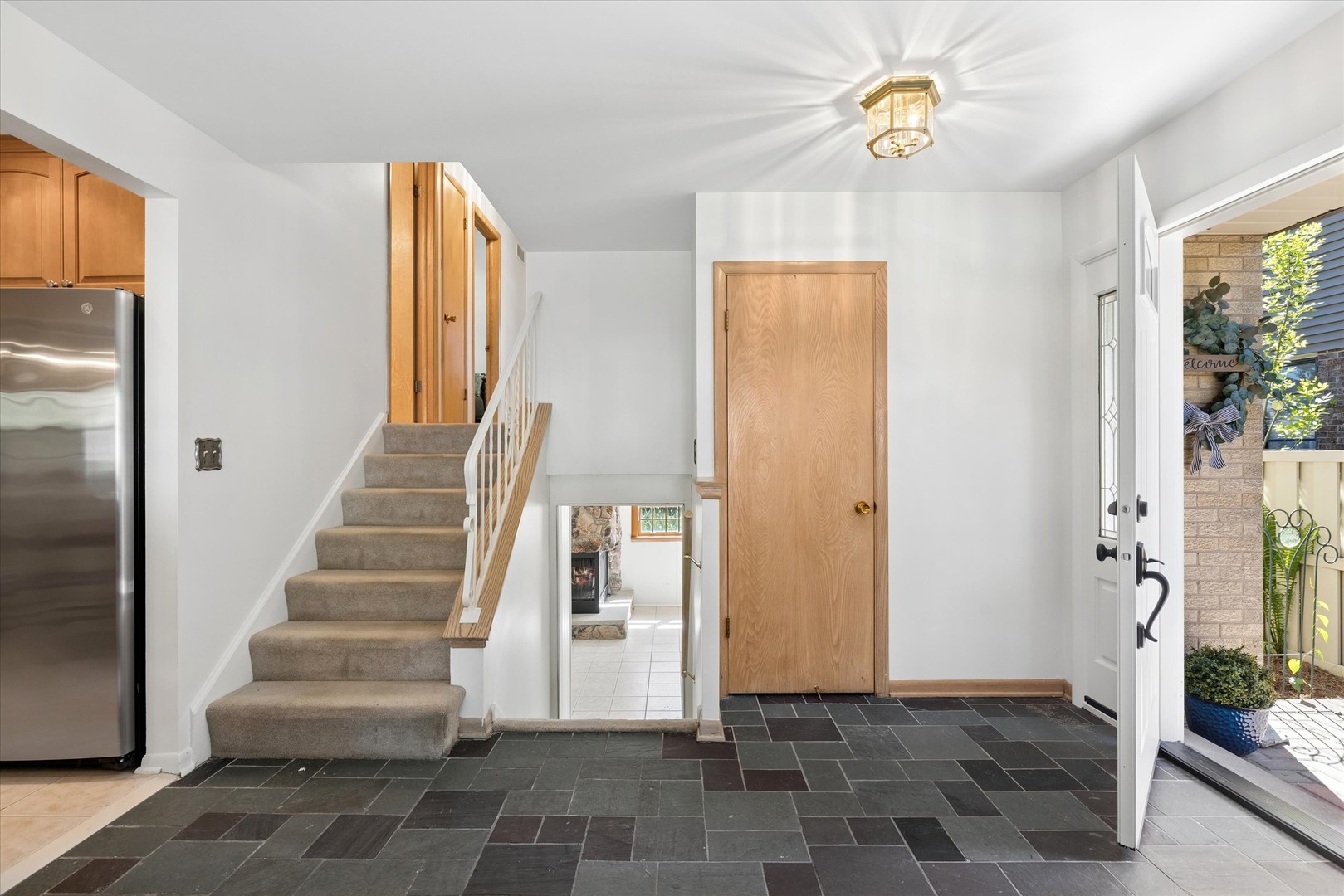 827 N Douglas Avenue, Arlington Heights, IL 60004