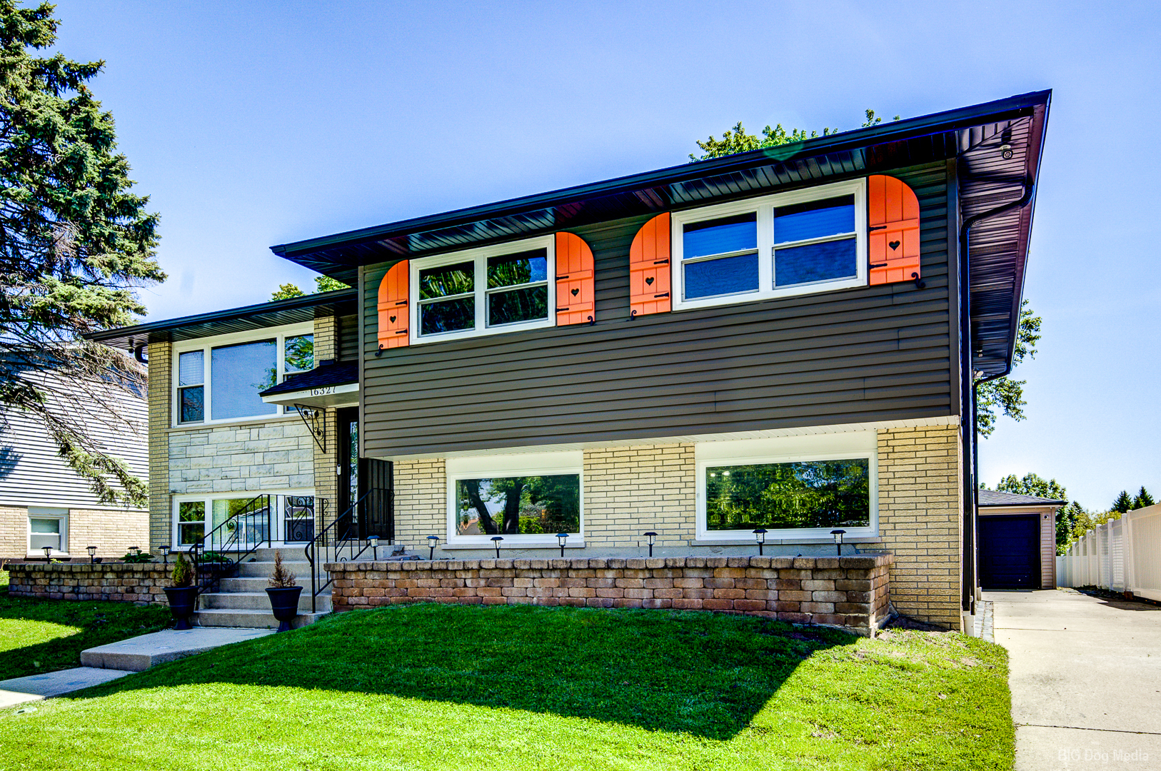 16327 Olcott Avenue, Tinley Park, IL 60477