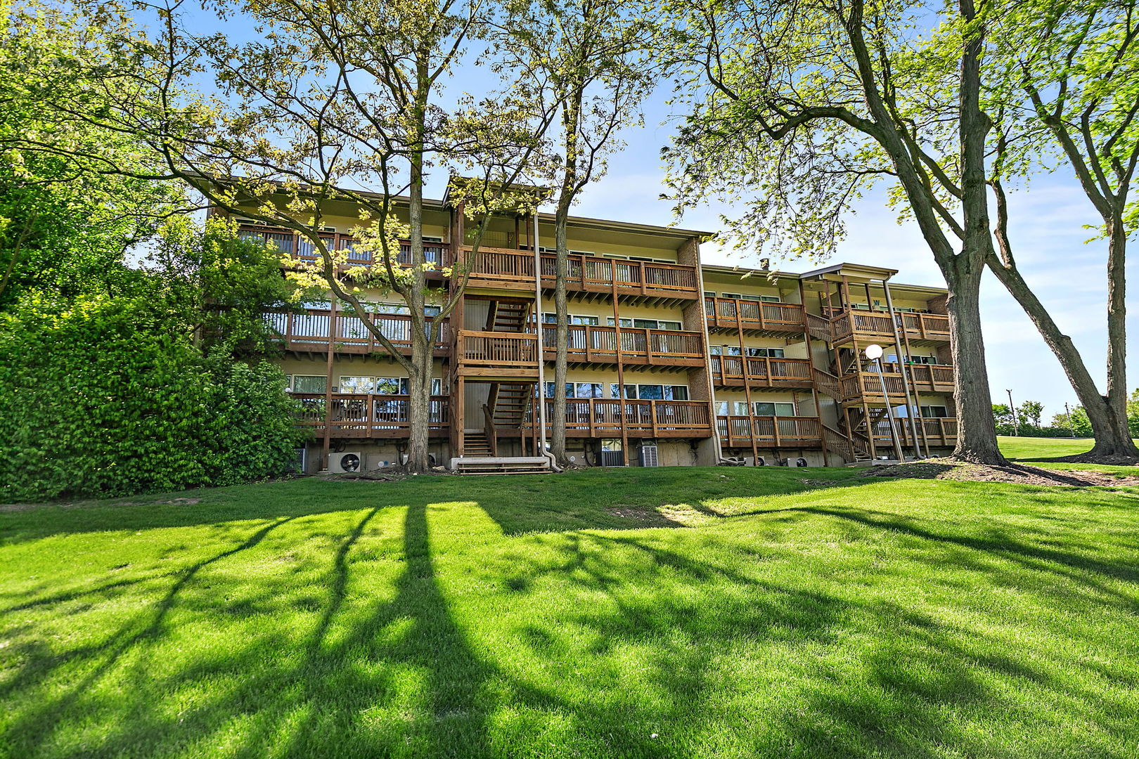 5803 Oakwood Drive #C, Lisle, IL 60532