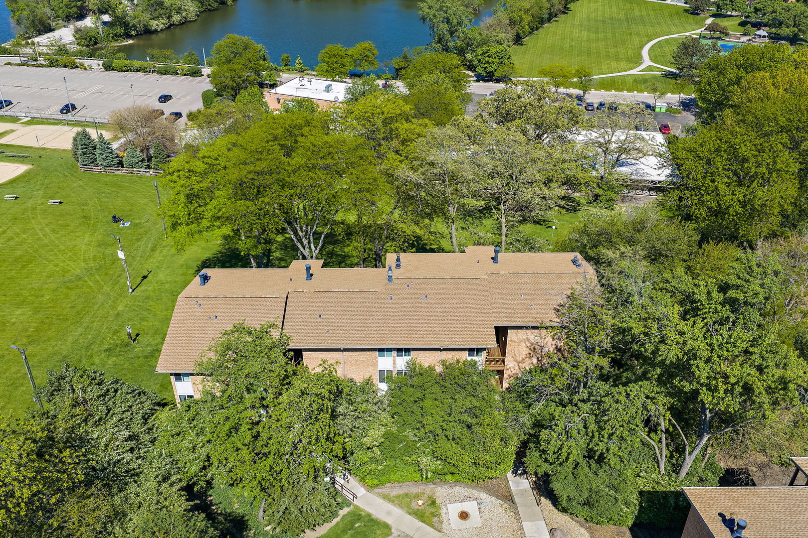 5803 Oakwood Drive #C, Lisle, IL 60532