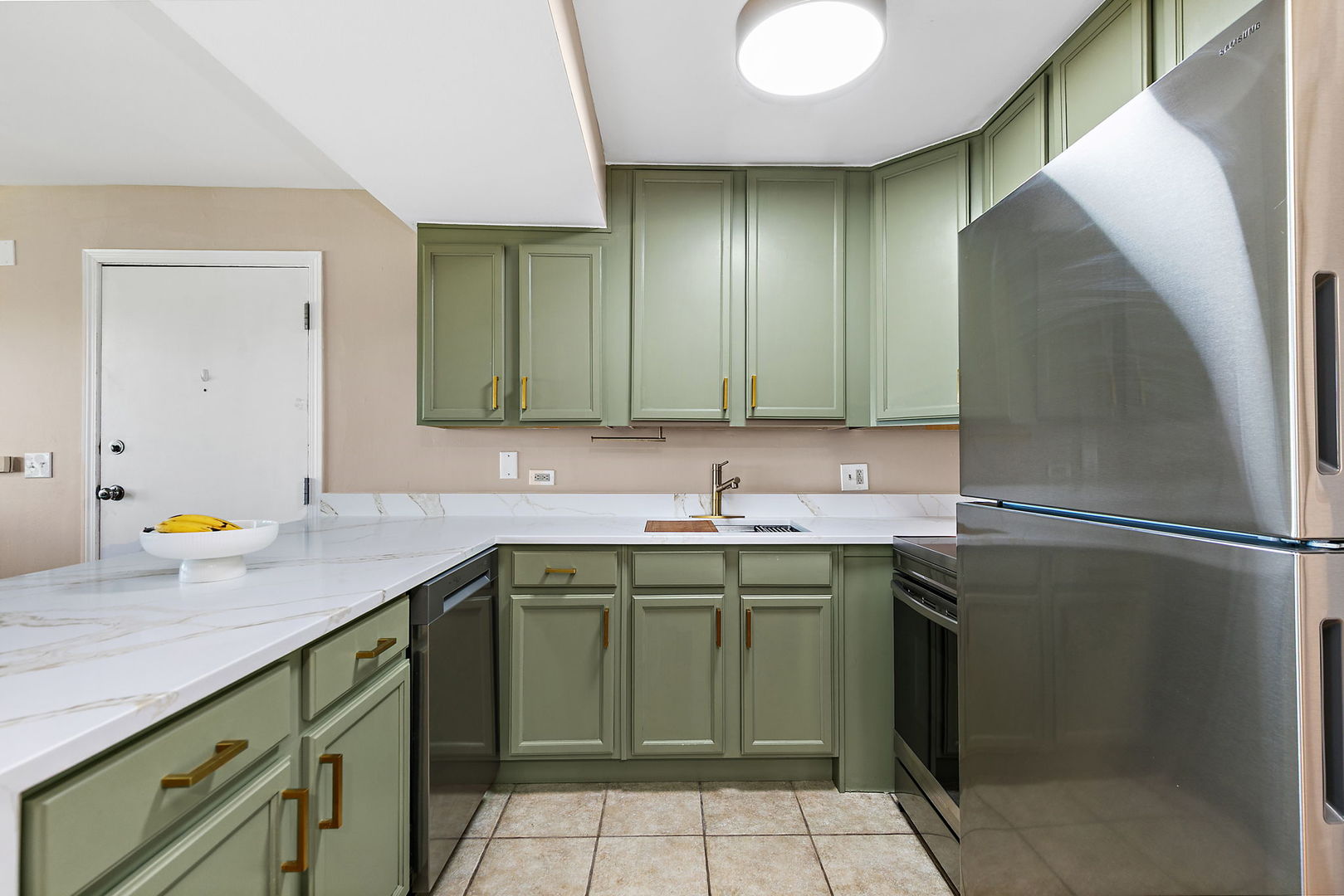 5803 Oakwood Drive #C, Lisle, IL 60532