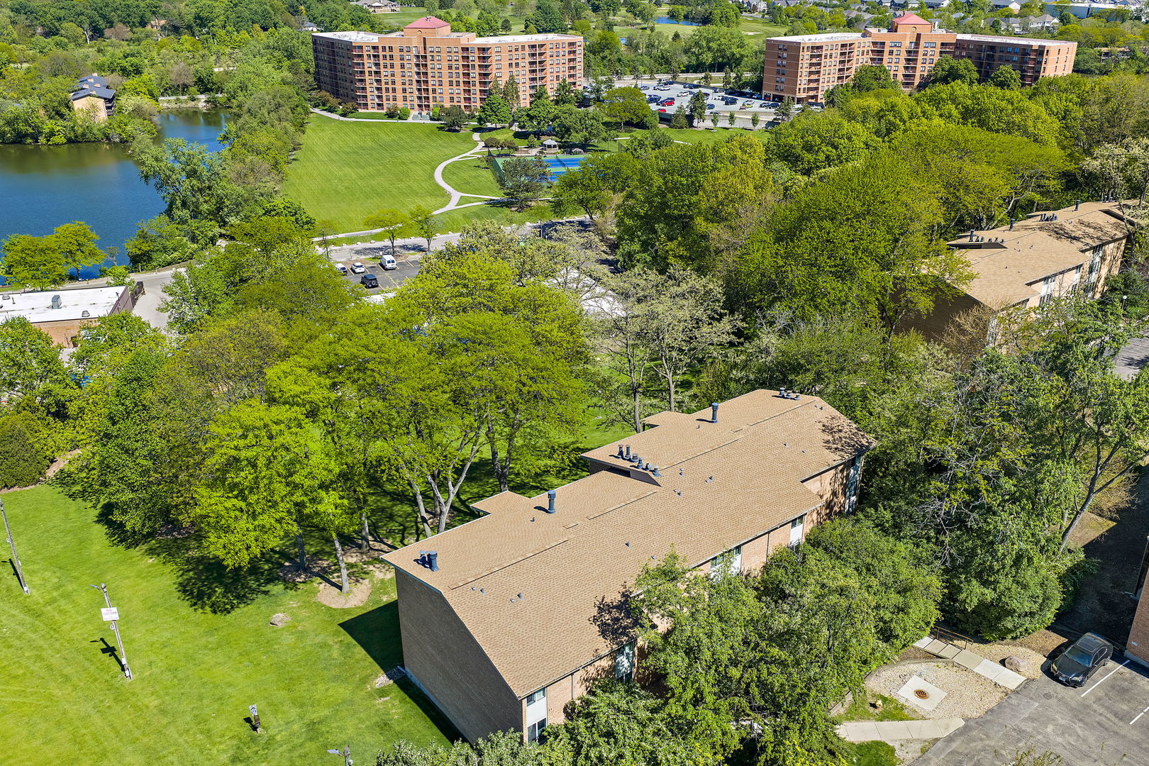 5803 Oakwood Drive #C, Lisle, IL 60532