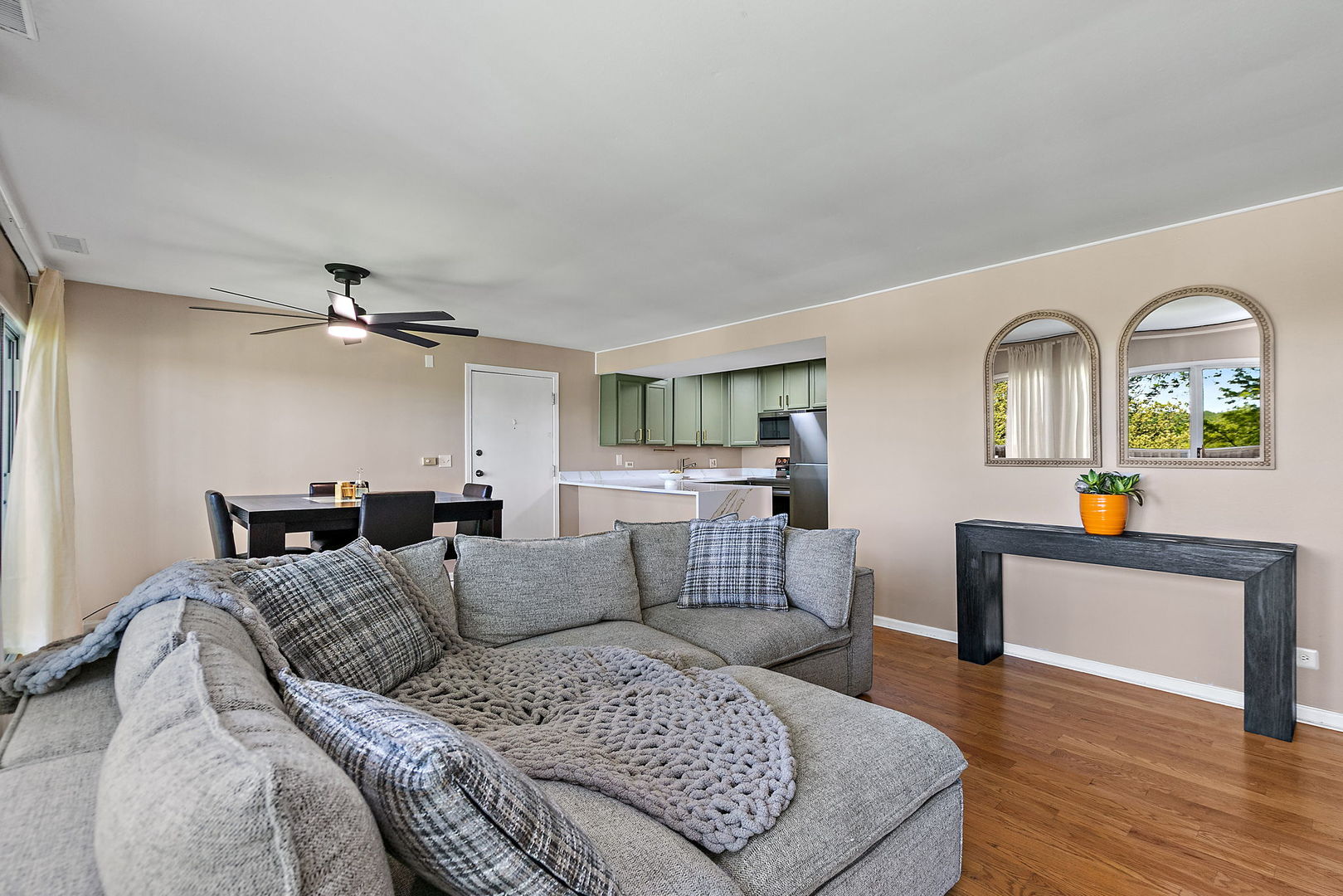 5803 Oakwood Drive #C, Lisle, IL 60532