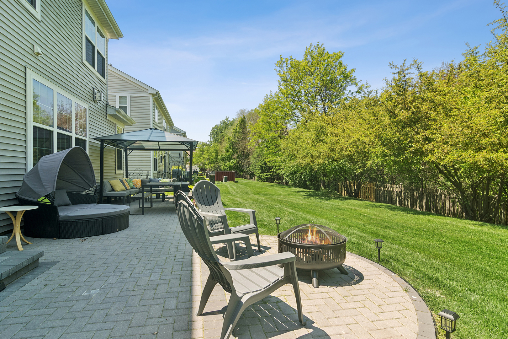 2313 Avalon Drive, Buffalo Grove, IL 60089