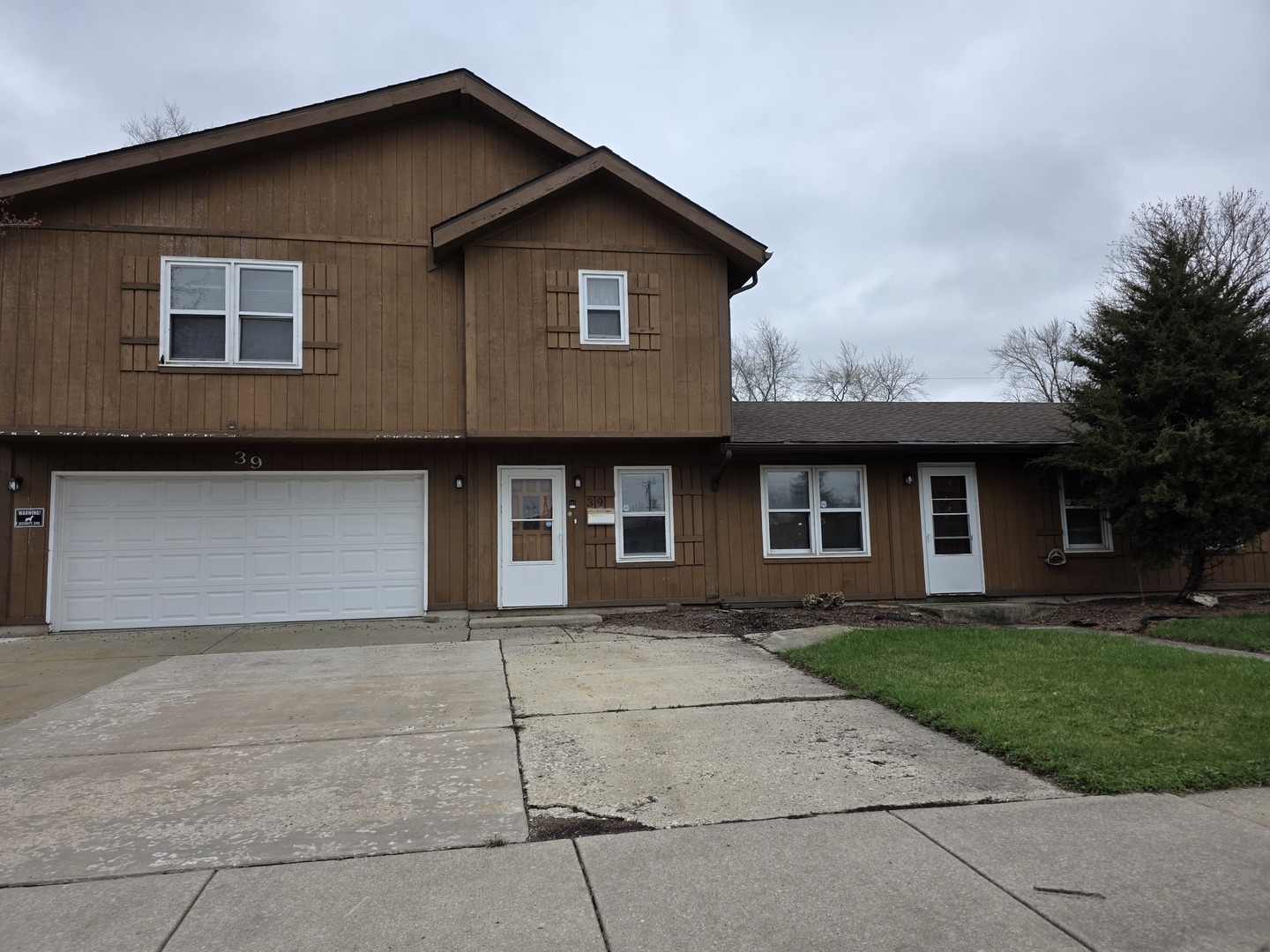39 Arlington Drive, Romeoville, IL 60446