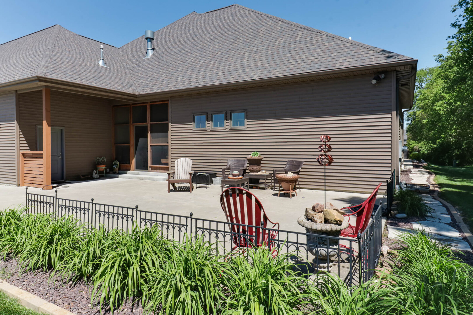 15785 Belfry Drive, Bloomington, IL 61705