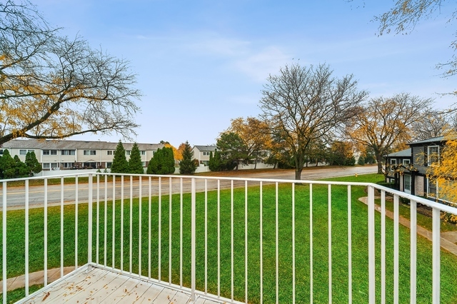 608 Inverrary Lane #608, Deerfield, IL 60015