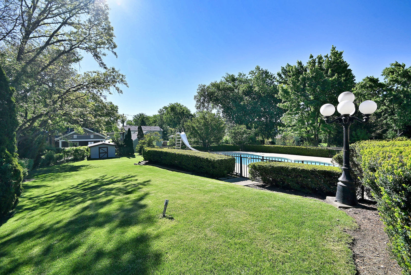 9S631 William Drive, Burr Ridge, IL 60527