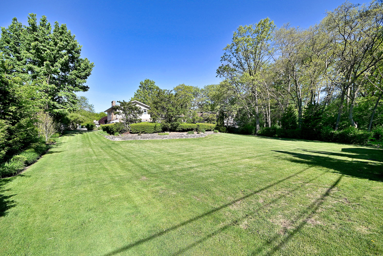 9S631 William Drive, Burr Ridge, IL 60527