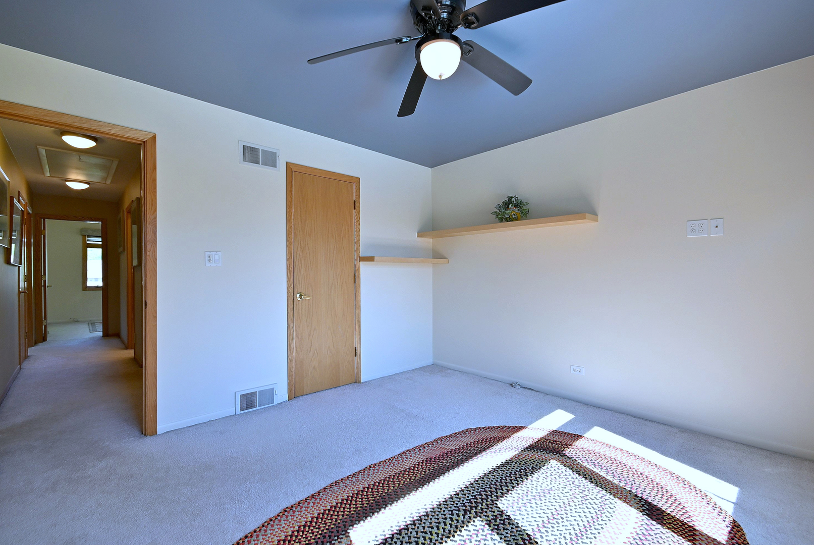 9S631 William Drive, Burr Ridge, IL 60527