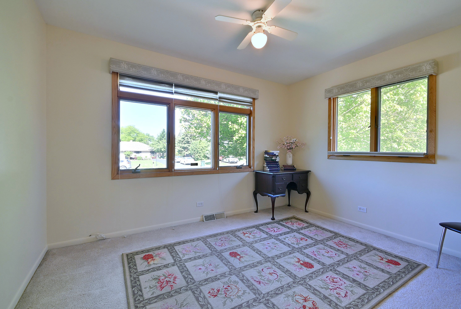 9S631 William Drive, Burr Ridge, IL 60527