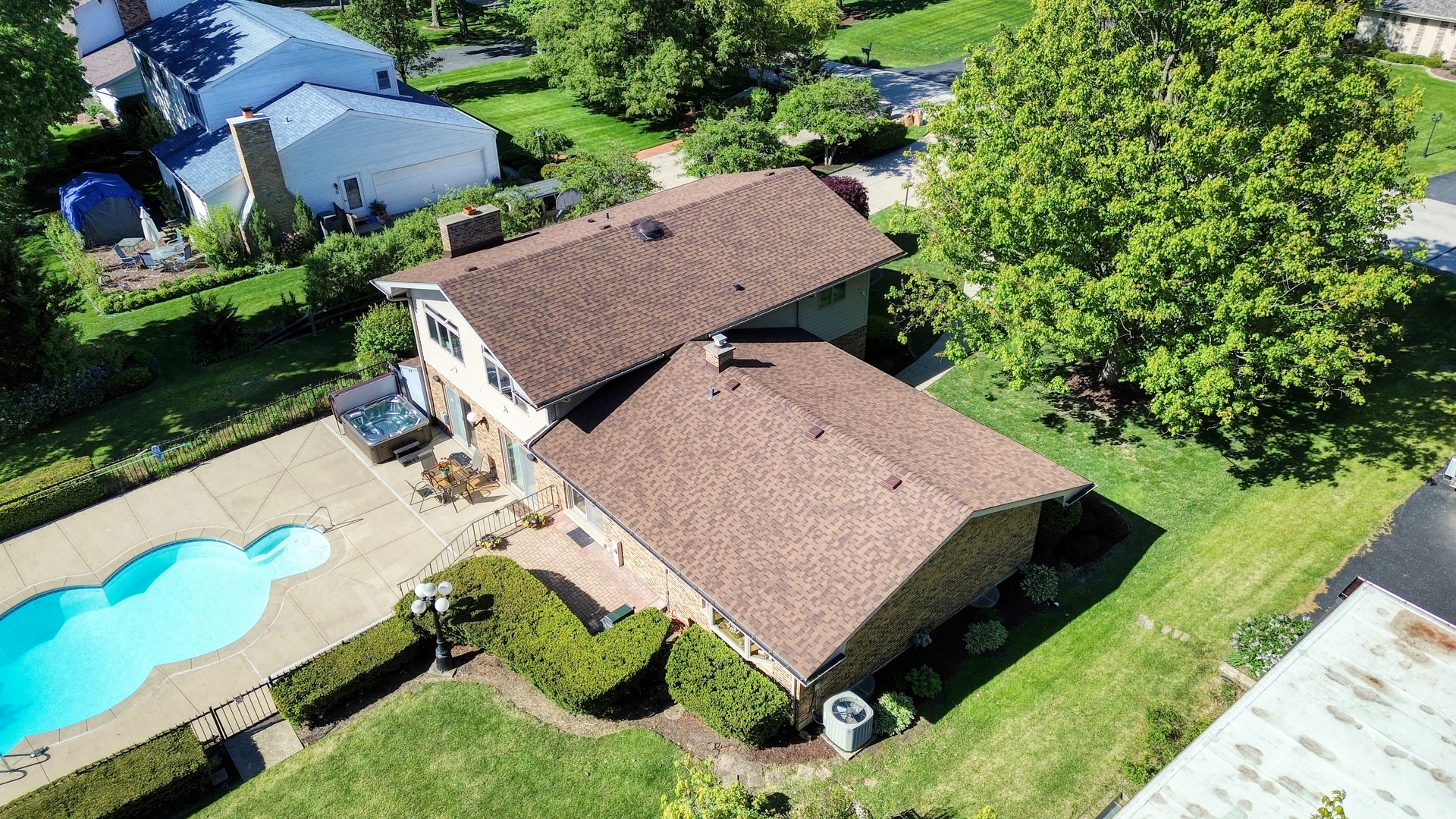 9S631 William Drive, Burr Ridge, IL 60527