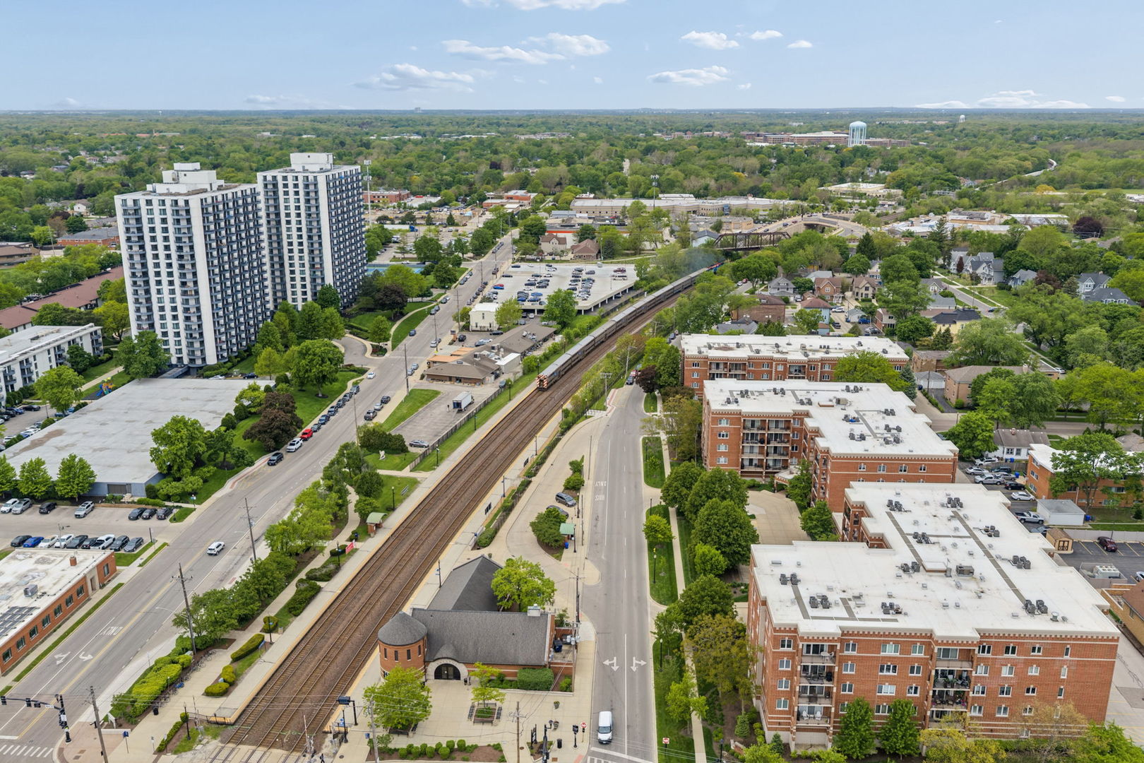 455 W Front Street #201, Wheaton, IL 60187