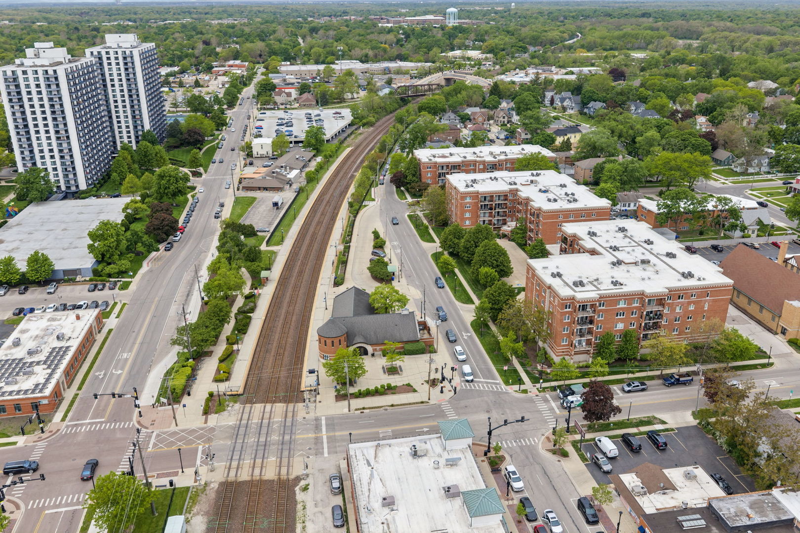 455 W Front Street #201, Wheaton, IL 60187
