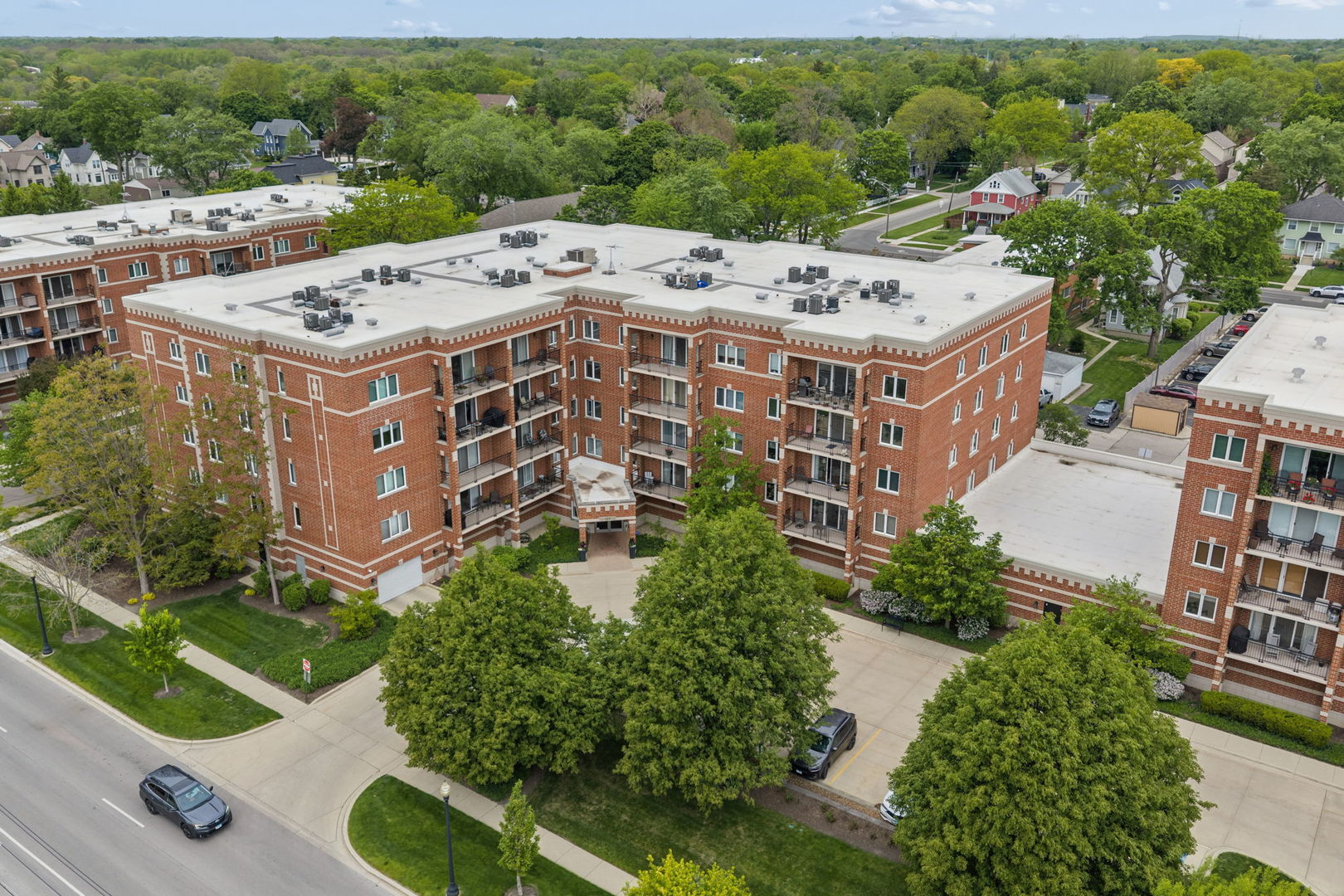 455 W Front Street #201, Wheaton, IL 60187