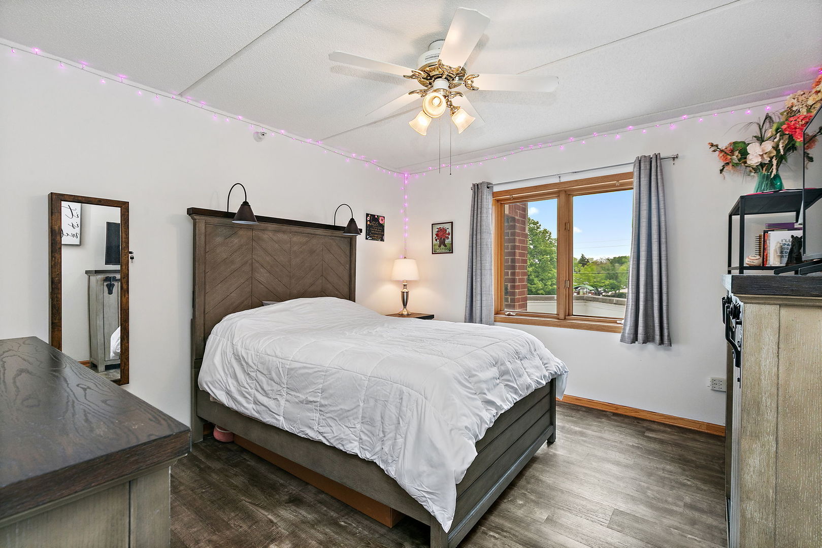 455 W Front Street #201, Wheaton, IL 60187