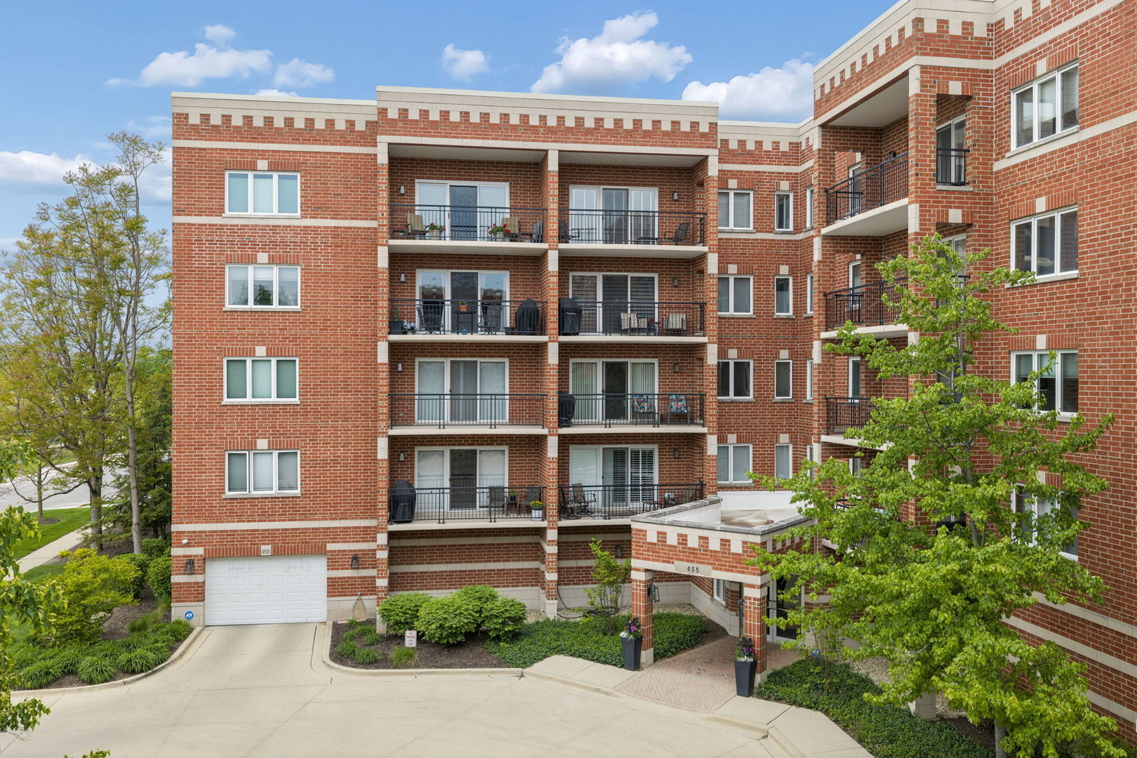 455 W Front Street #201, Wheaton, IL 60187