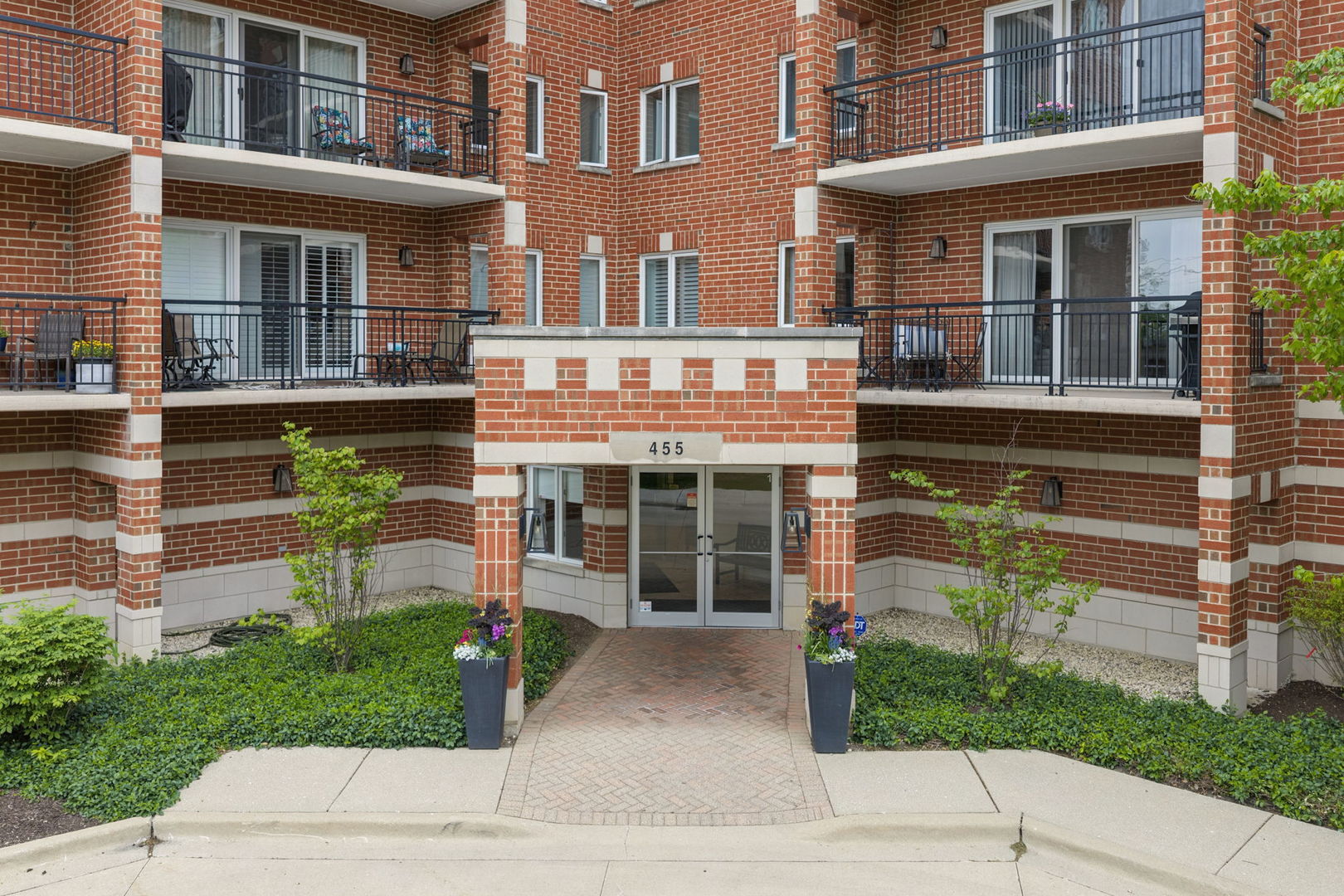 455 W Front Street #201, Wheaton, IL 60187