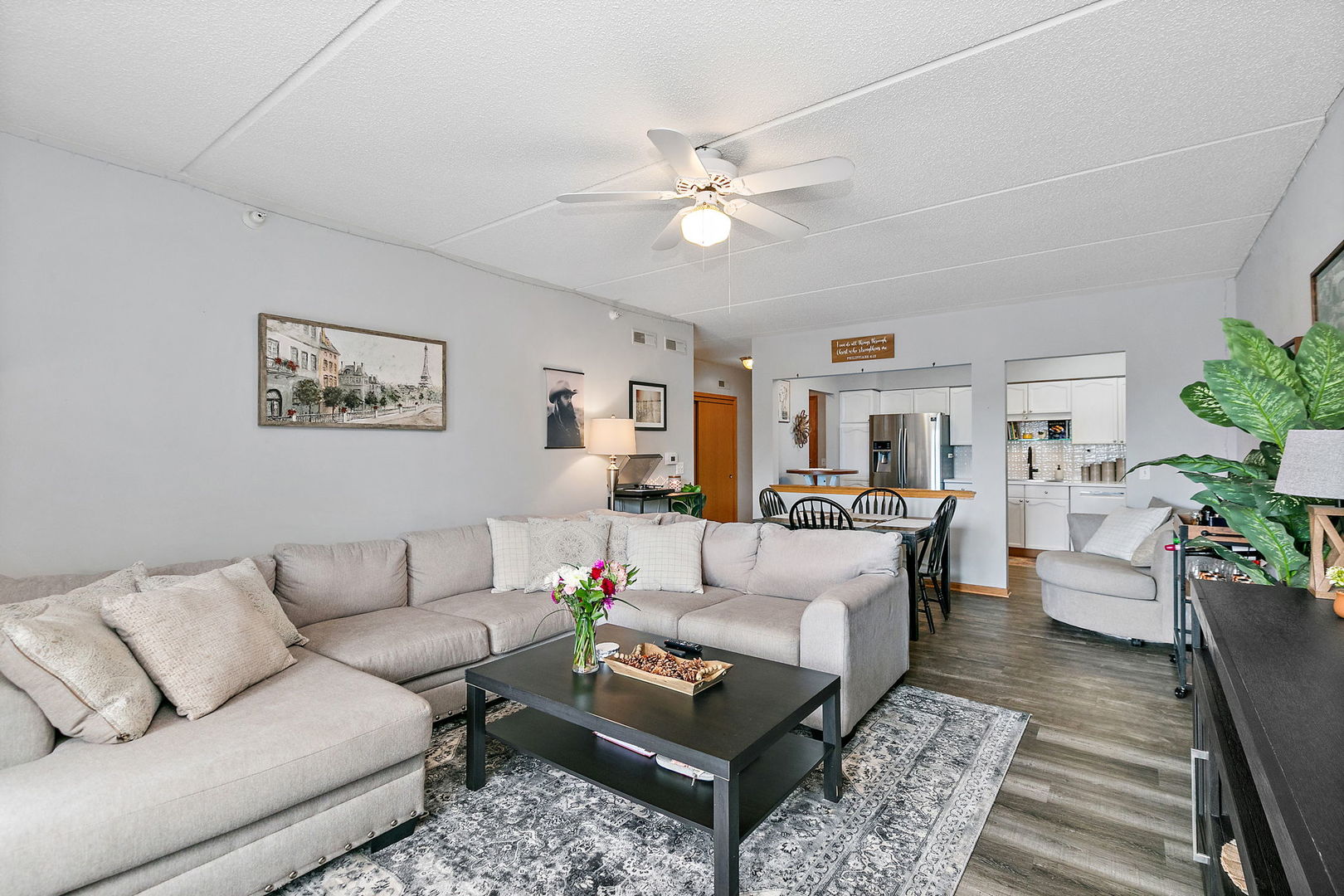 455 W Front Street #201, Wheaton, IL 60187