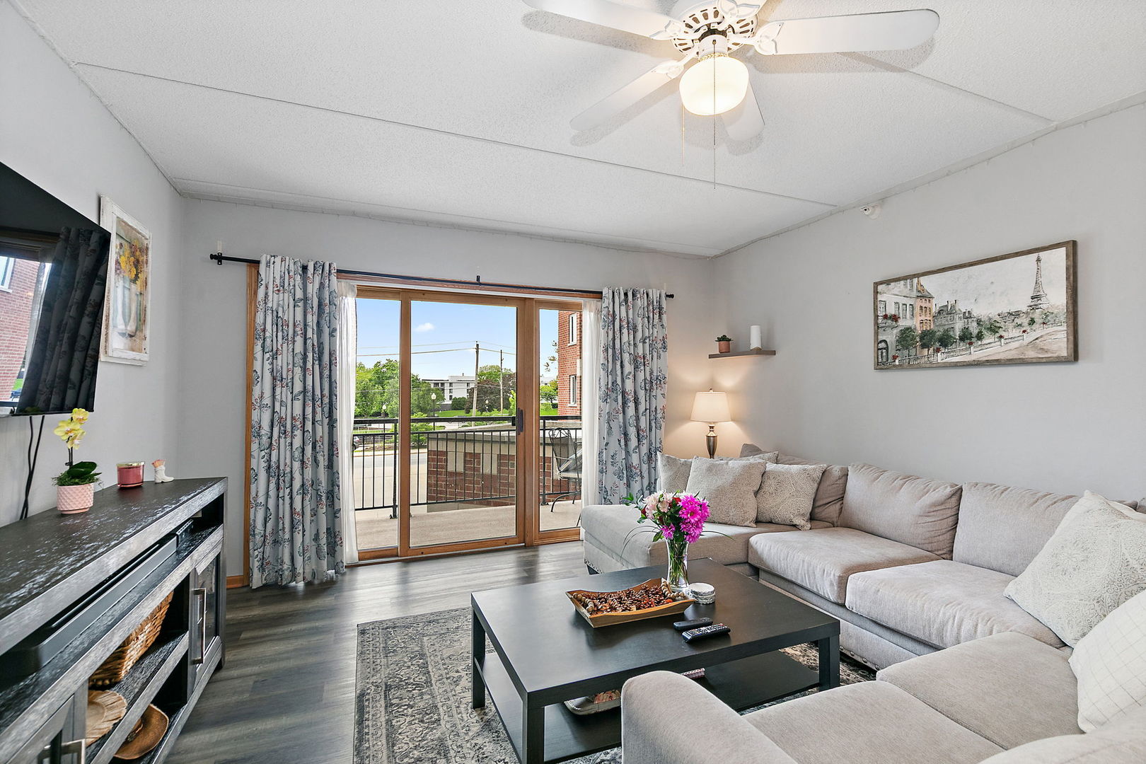 455 W Front Street #201, Wheaton, IL 60187