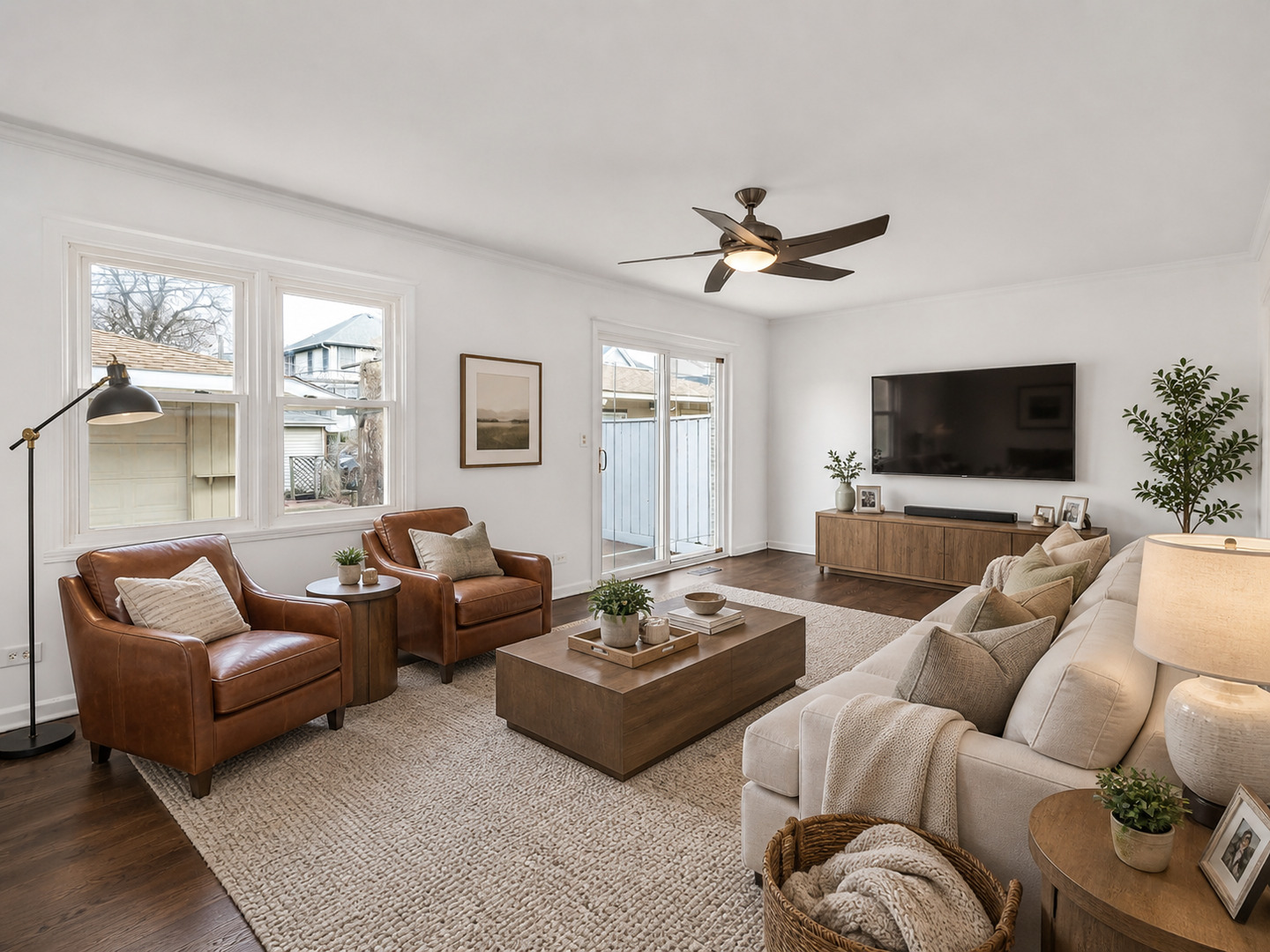 285 E 1st Street, Elmhurst, IL 60126
