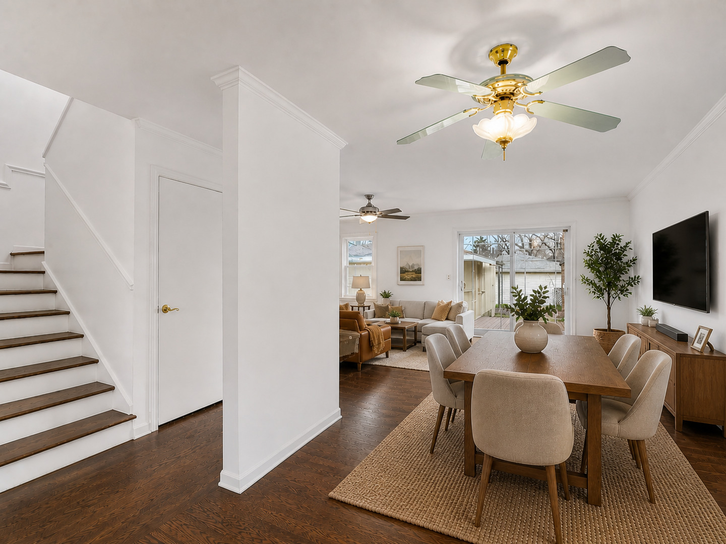 285 E 1st Street, Elmhurst, IL 60126