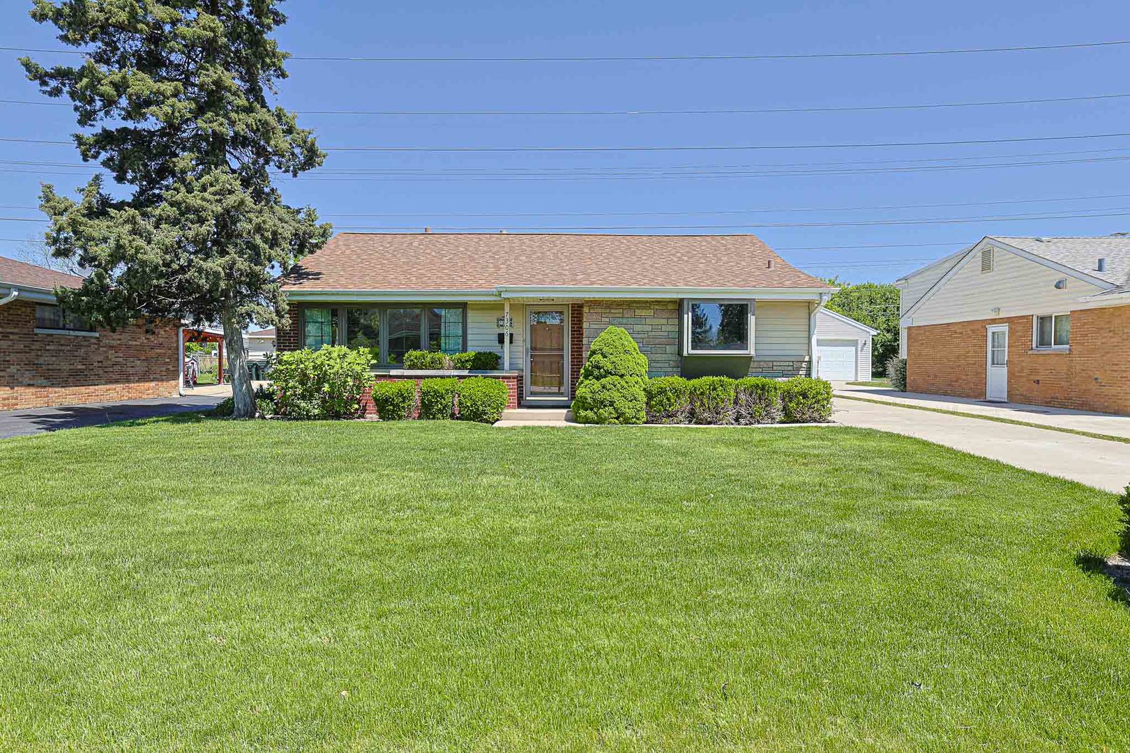 7306 Arcadia Street, Morton Grove, IL 60053