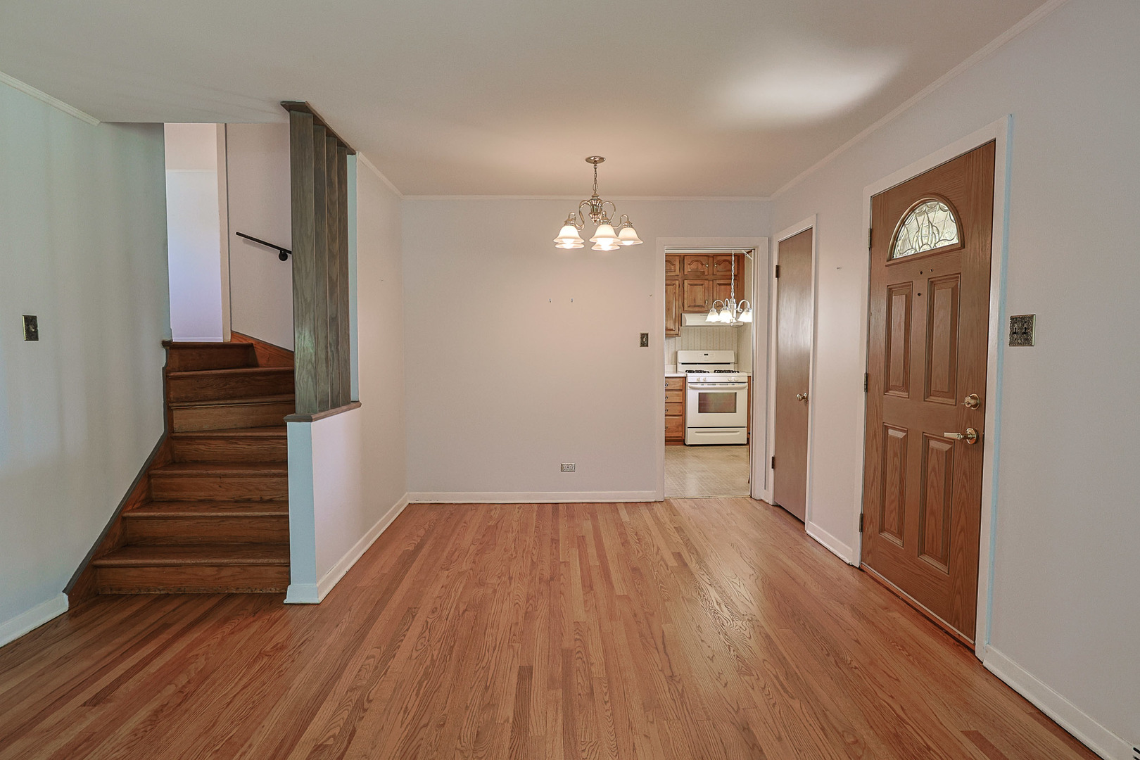 7306 Arcadia Street, Morton Grove, IL 60053