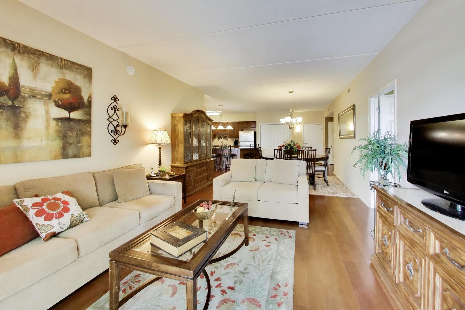 50 S Greeley Street #210, Palatine, IL 60067