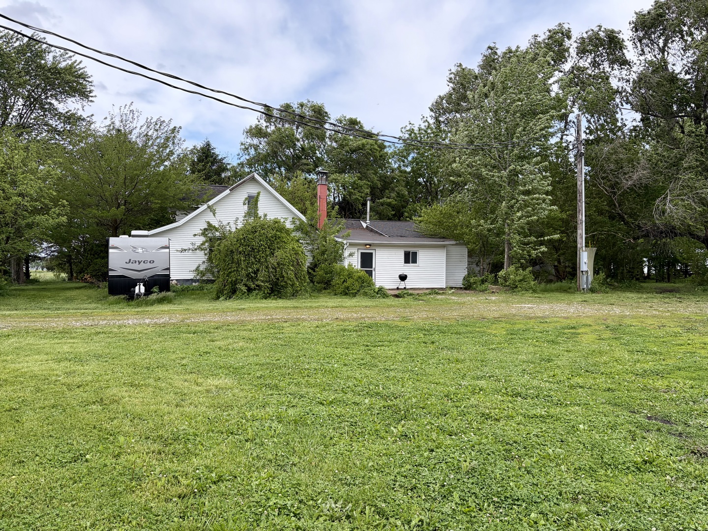 14681 Toad Hill Road, Wapella, IL 61777