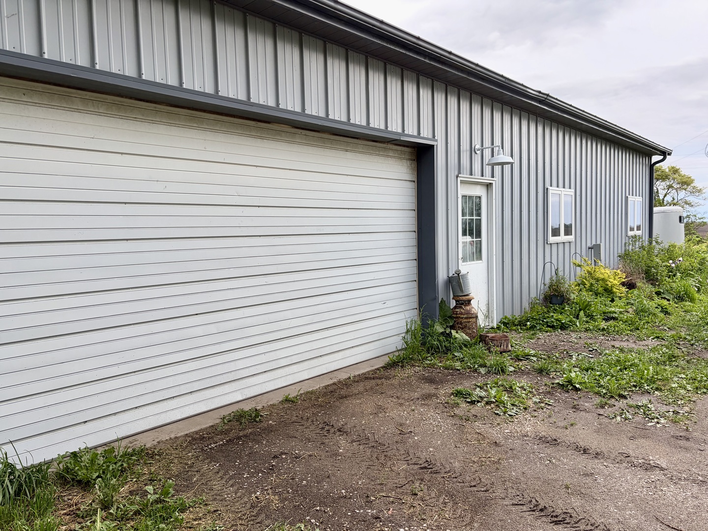 14681 Toad Hill Road, Wapella, IL 61777