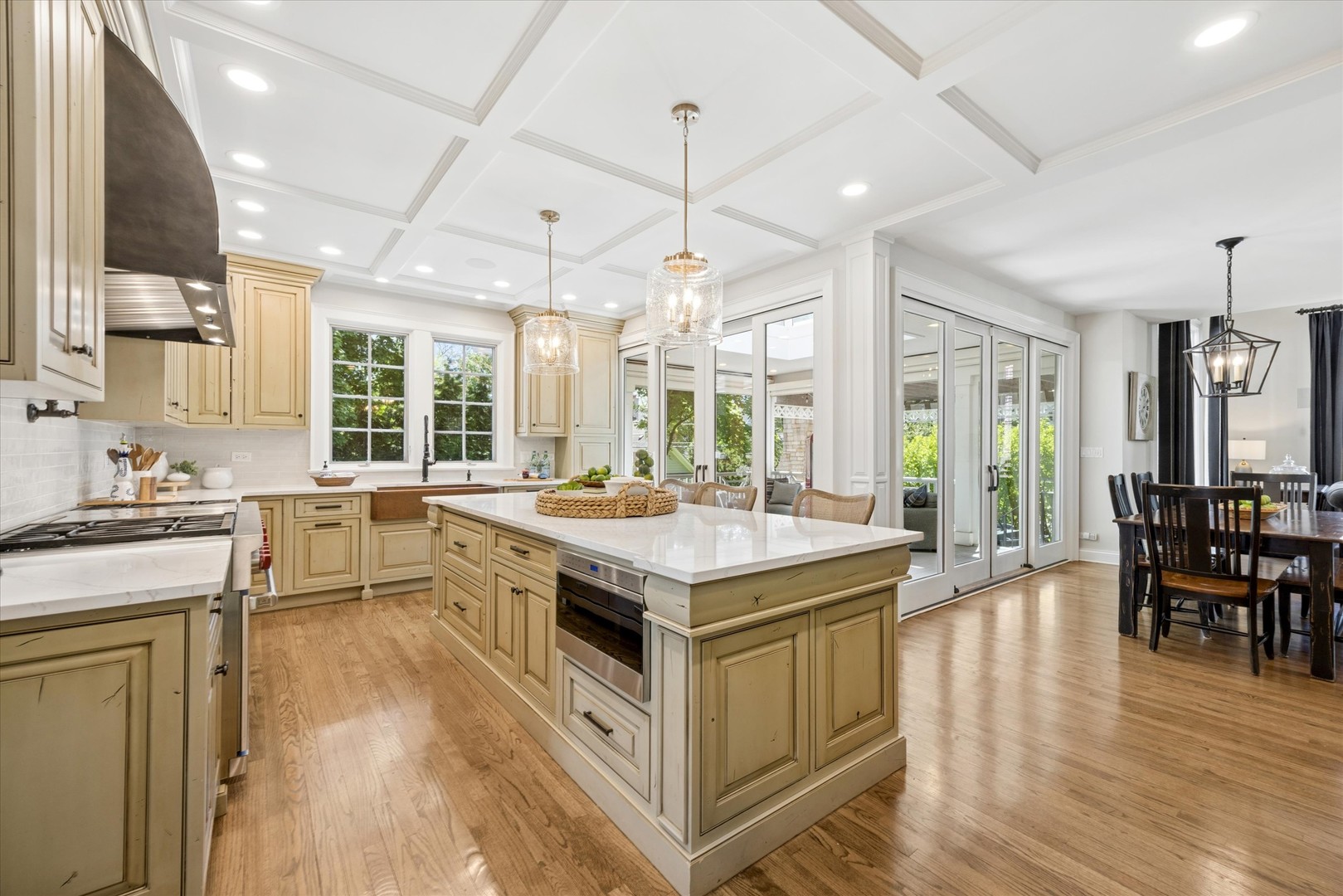 829 S Thurlow Street, Hinsdale, IL 60521