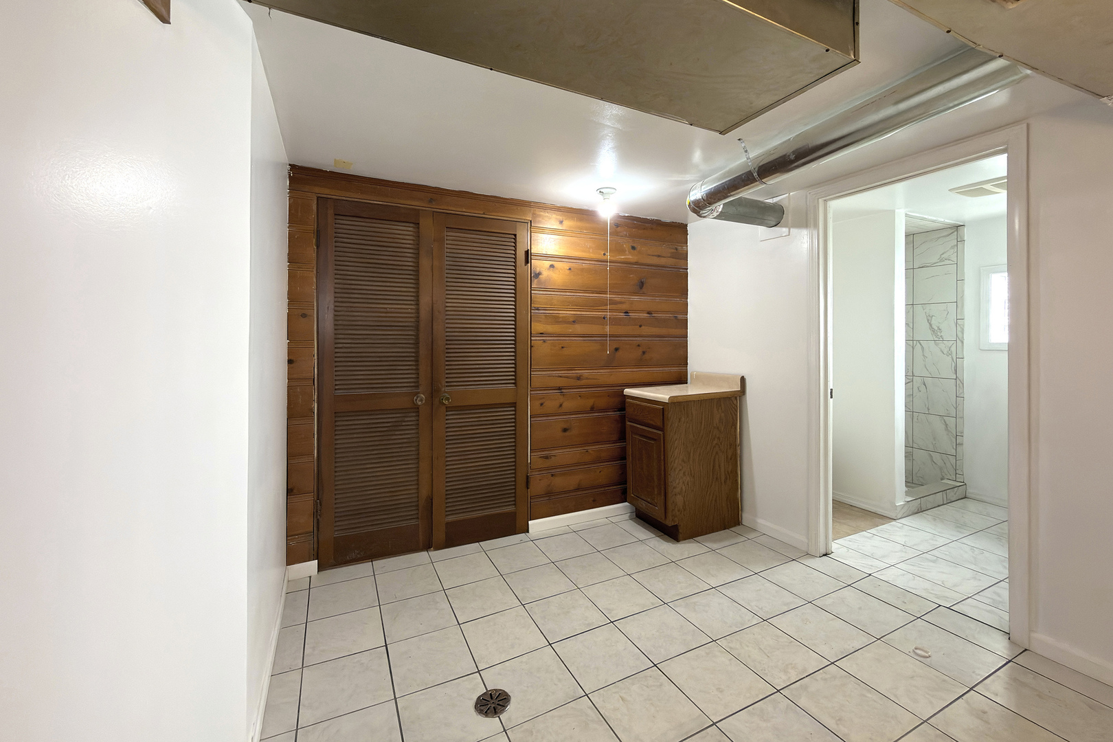 963 E Prairie Street, Des Plaines, IL 60016