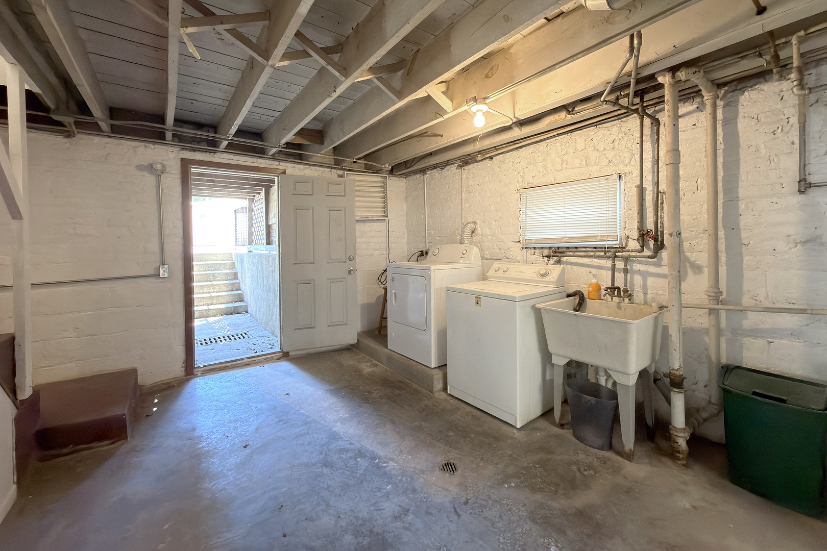963 E Prairie Street, Des Plaines, IL 60016