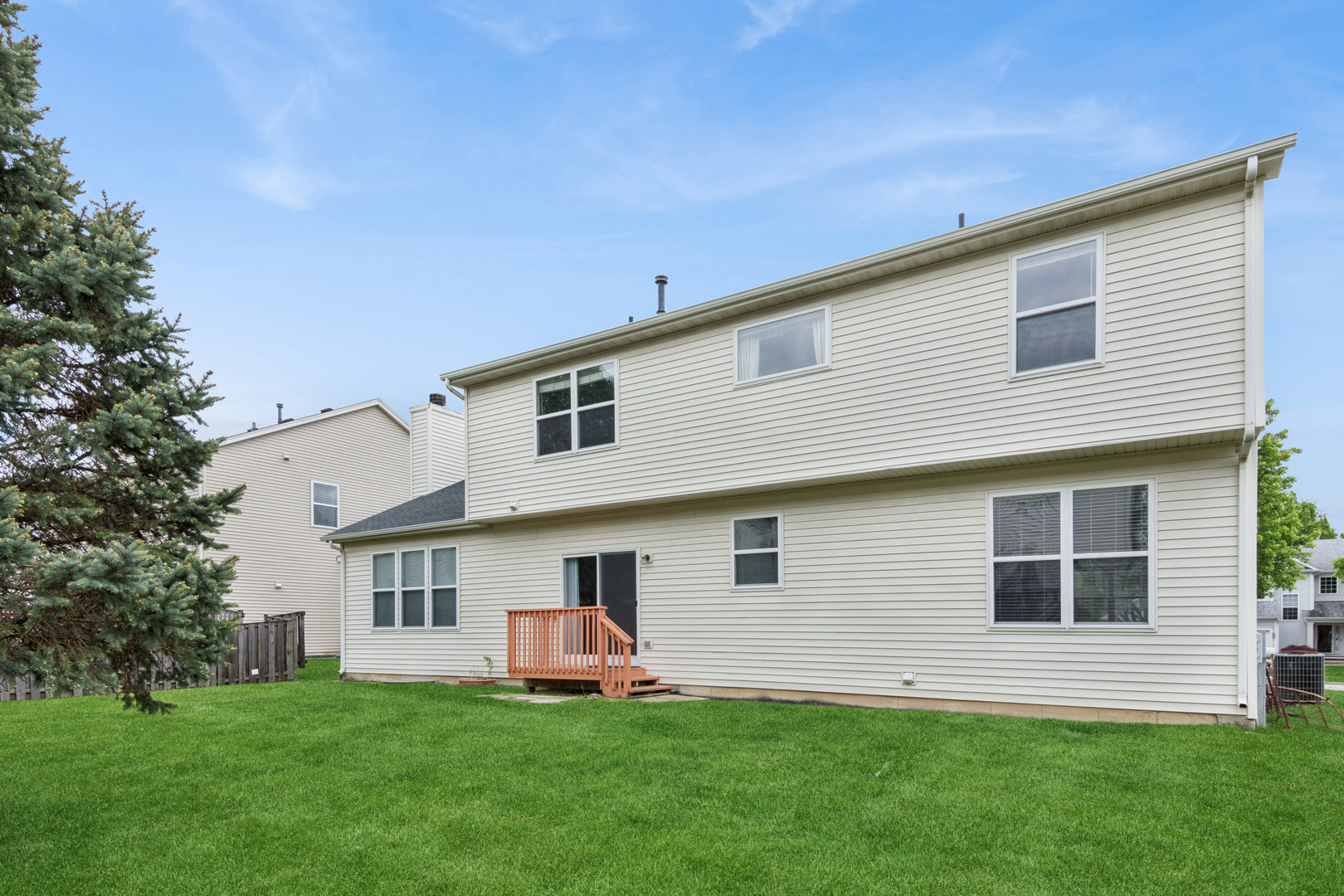 6084 Russell Drive, Hoffman Estates, IL 60192