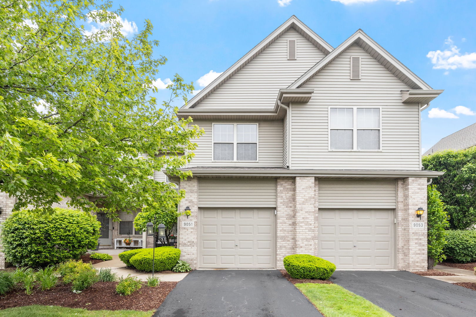 9051 Mansfield Drive, Tinley Park, IL 60487