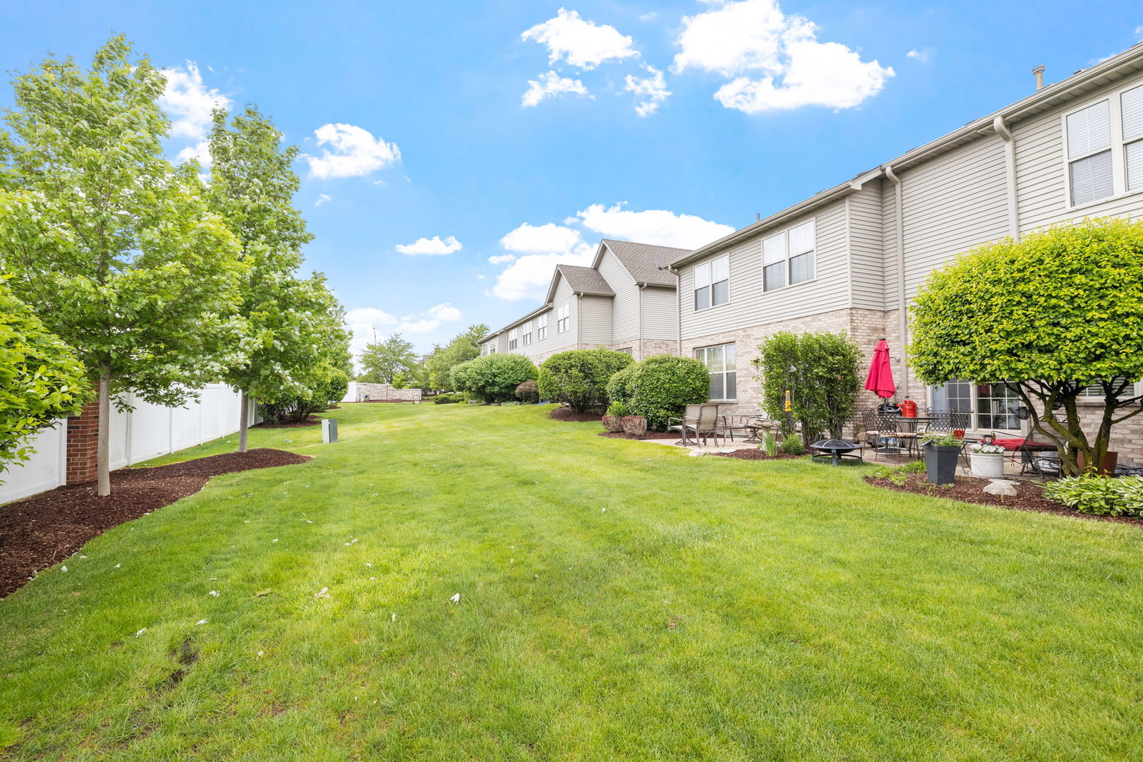 9051 Mansfield Drive, Tinley Park, IL 60487