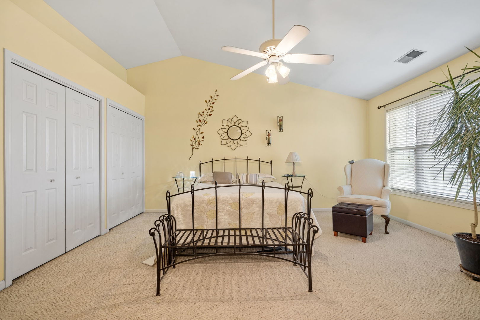 9051 Mansfield Drive, Tinley Park, IL 60487