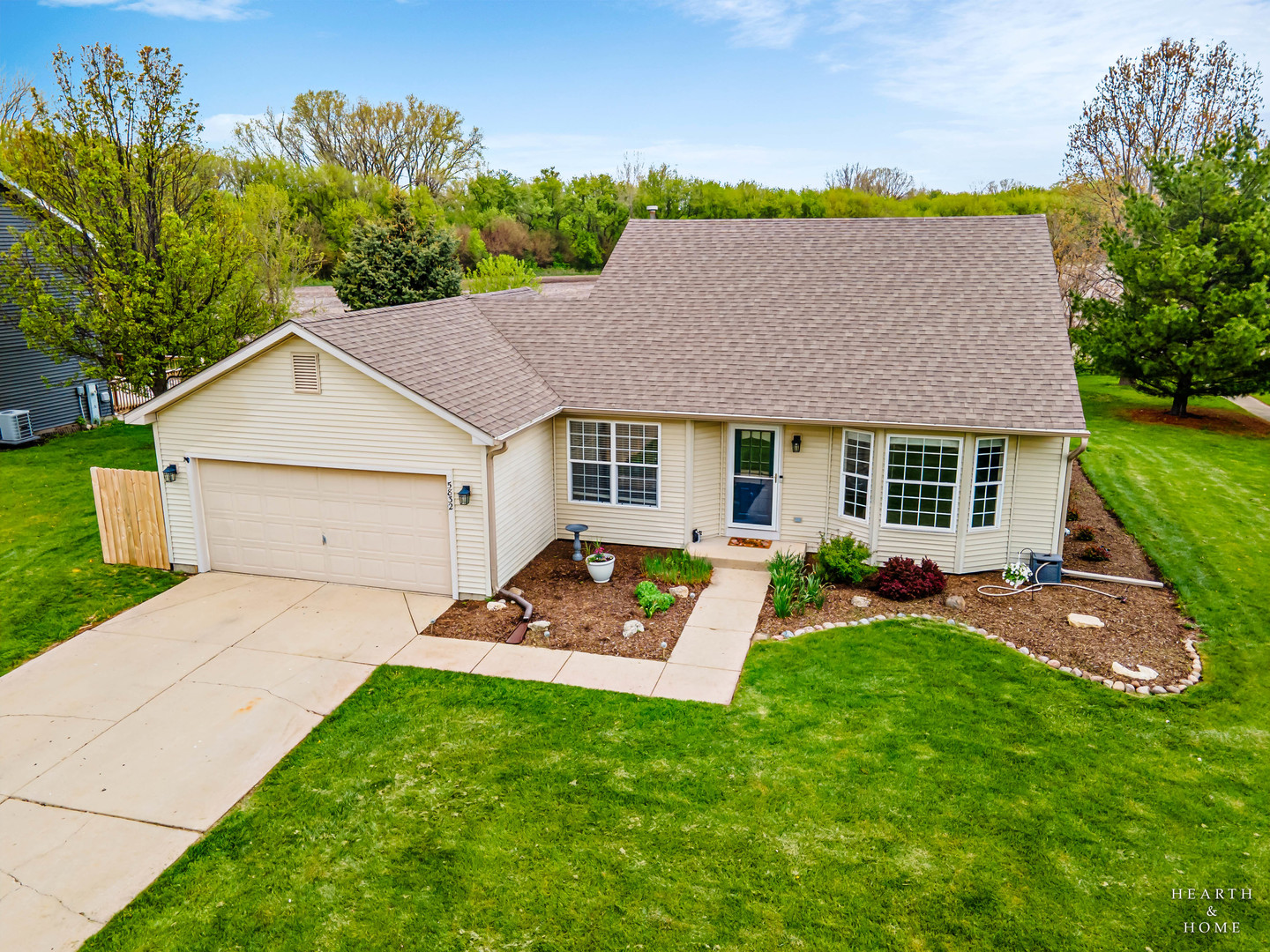 5832 Landcaster Circle, McHenry, IL 60050