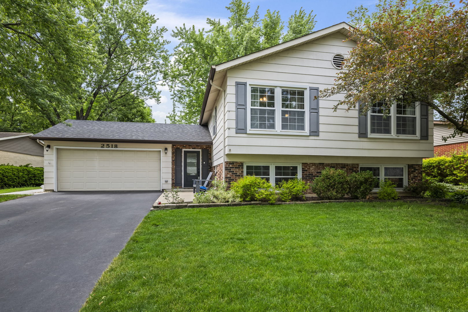Arlington Heights, IL 60004