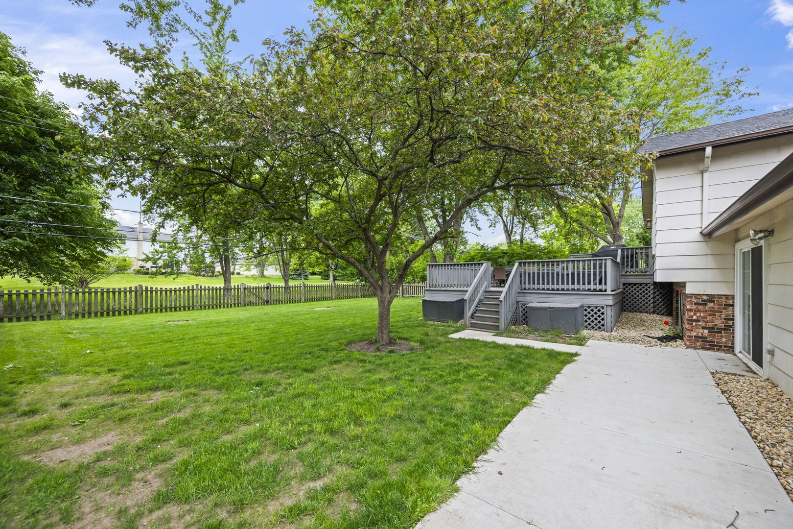 Arlington Heights, IL 60004
