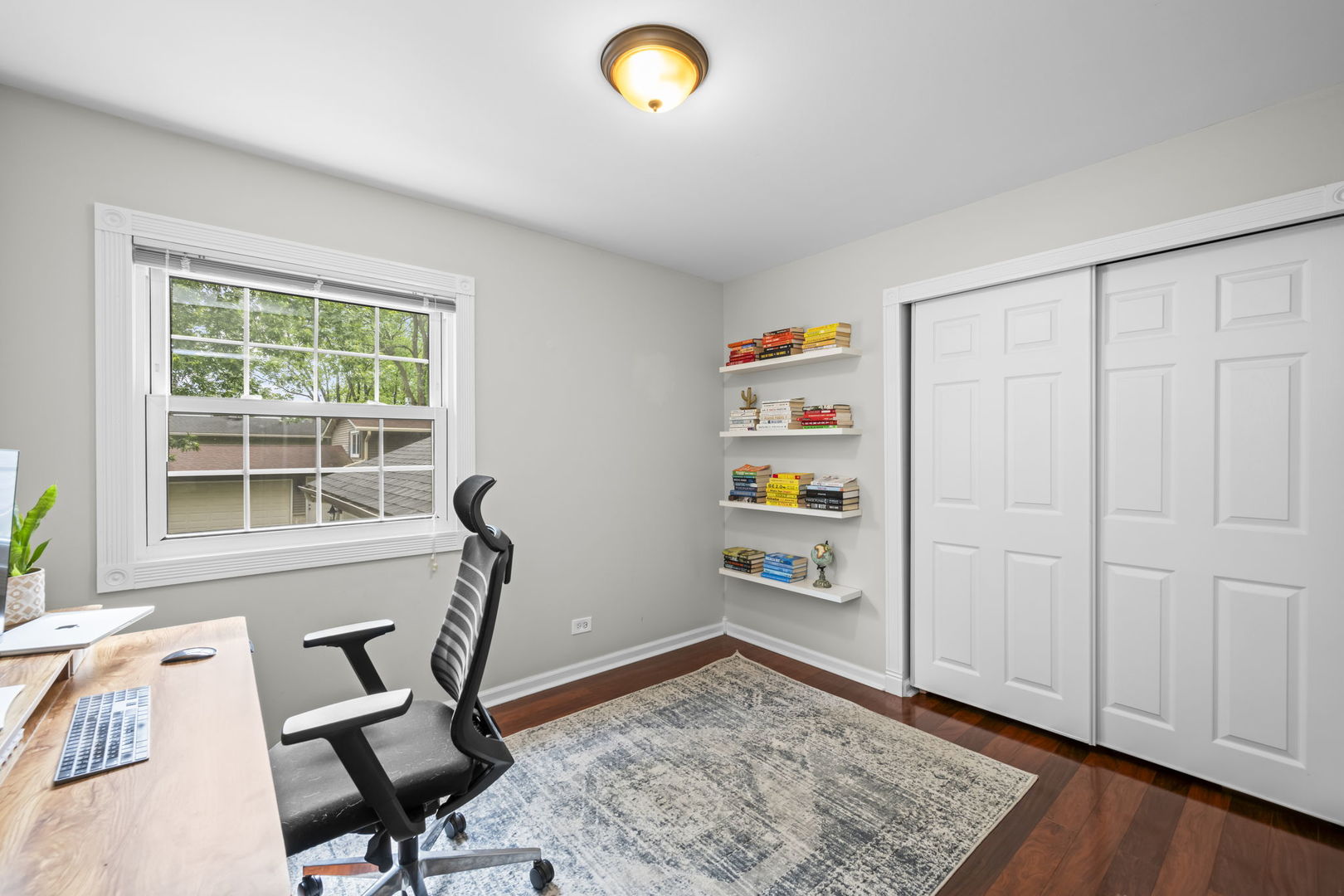 Arlington Heights, IL 60004