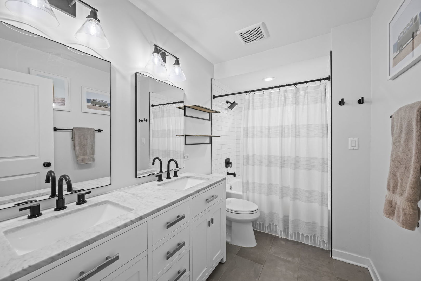Arlington Heights, IL 60004