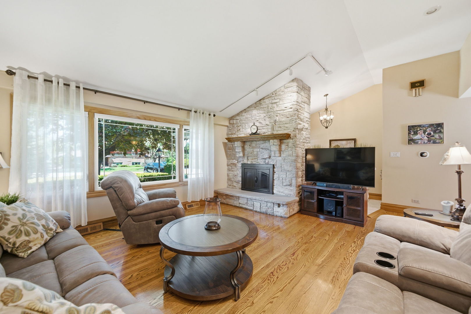 20W545 Moreland Avenue, Addison, IL 60101